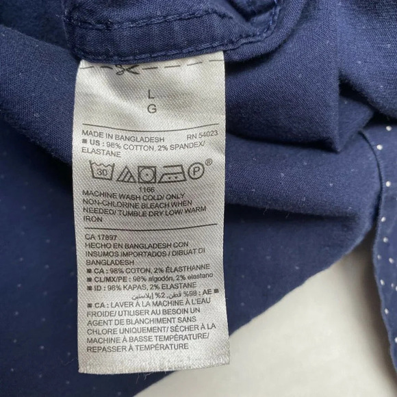 Old Navy Slim Fit Built In Flex Mens Short Sleeve Shirt Medium - Picture 4 of 4